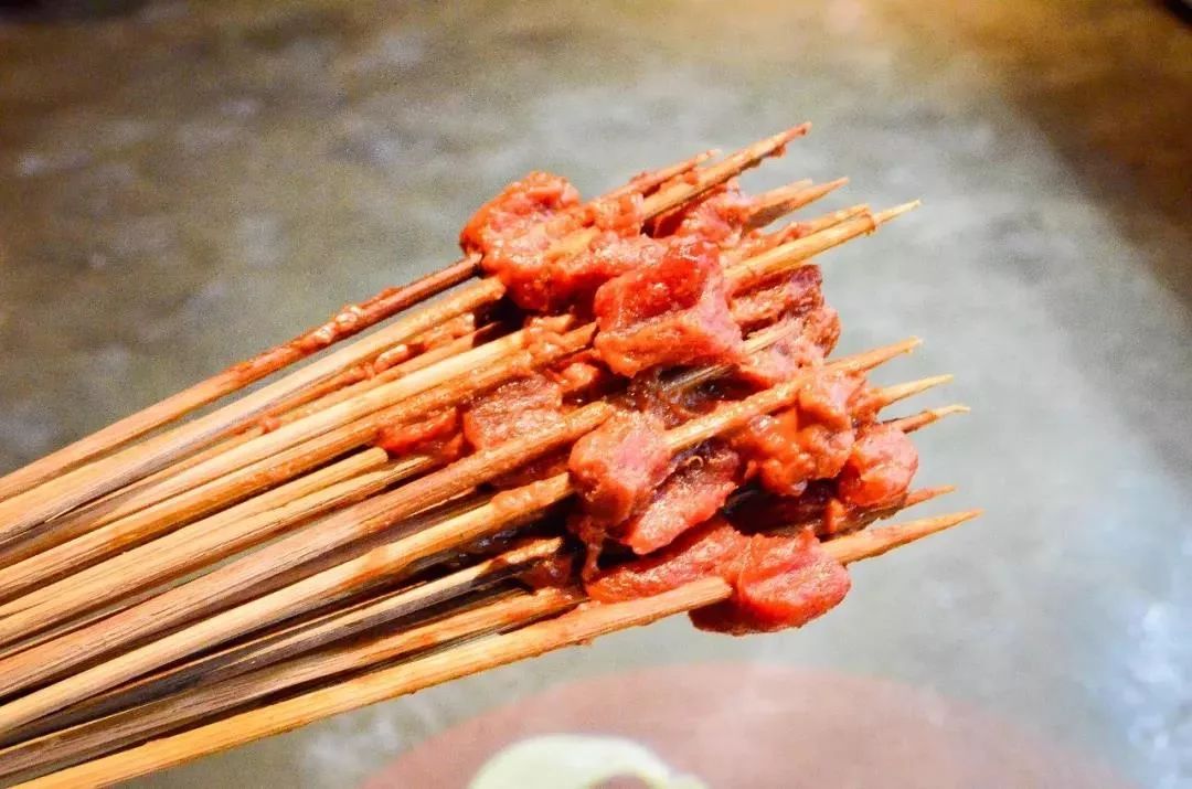 牛华八婆舌尖上的中国,牛华八婆麻辣烫二十四城店