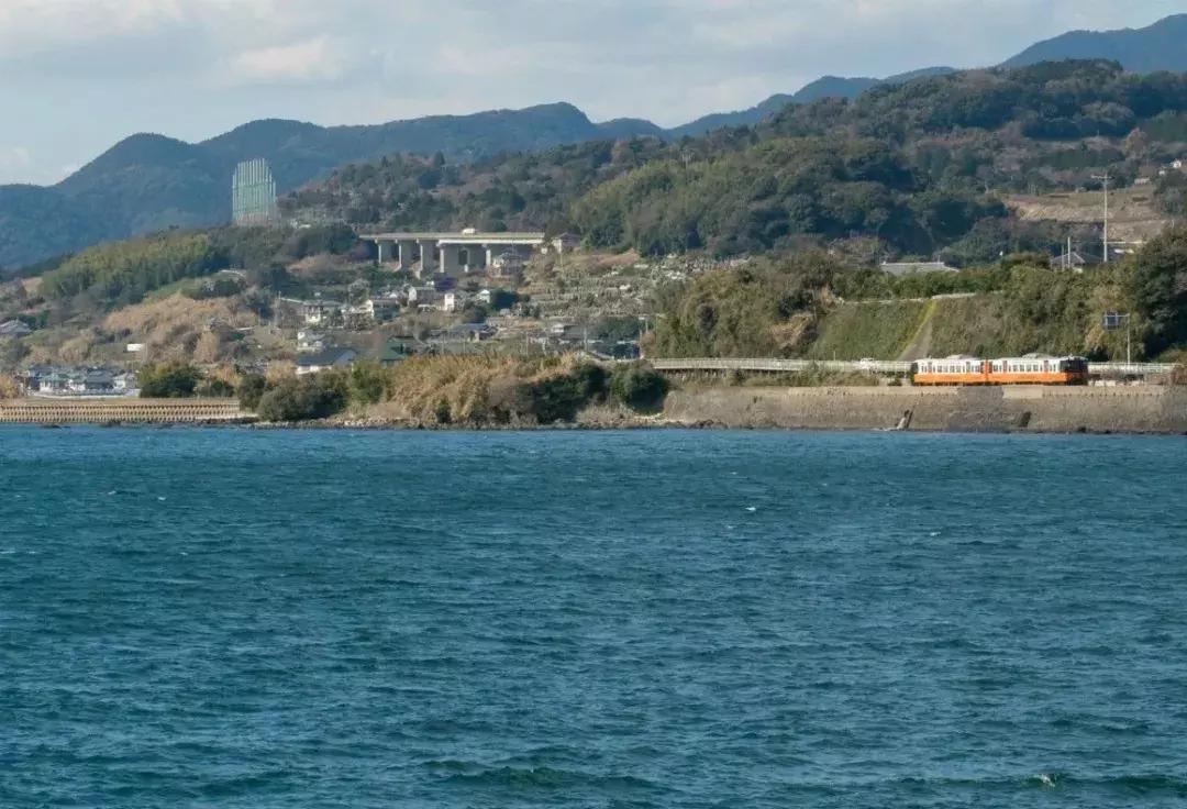 新海诚的唯美动画,新海诚日漫治愈风景