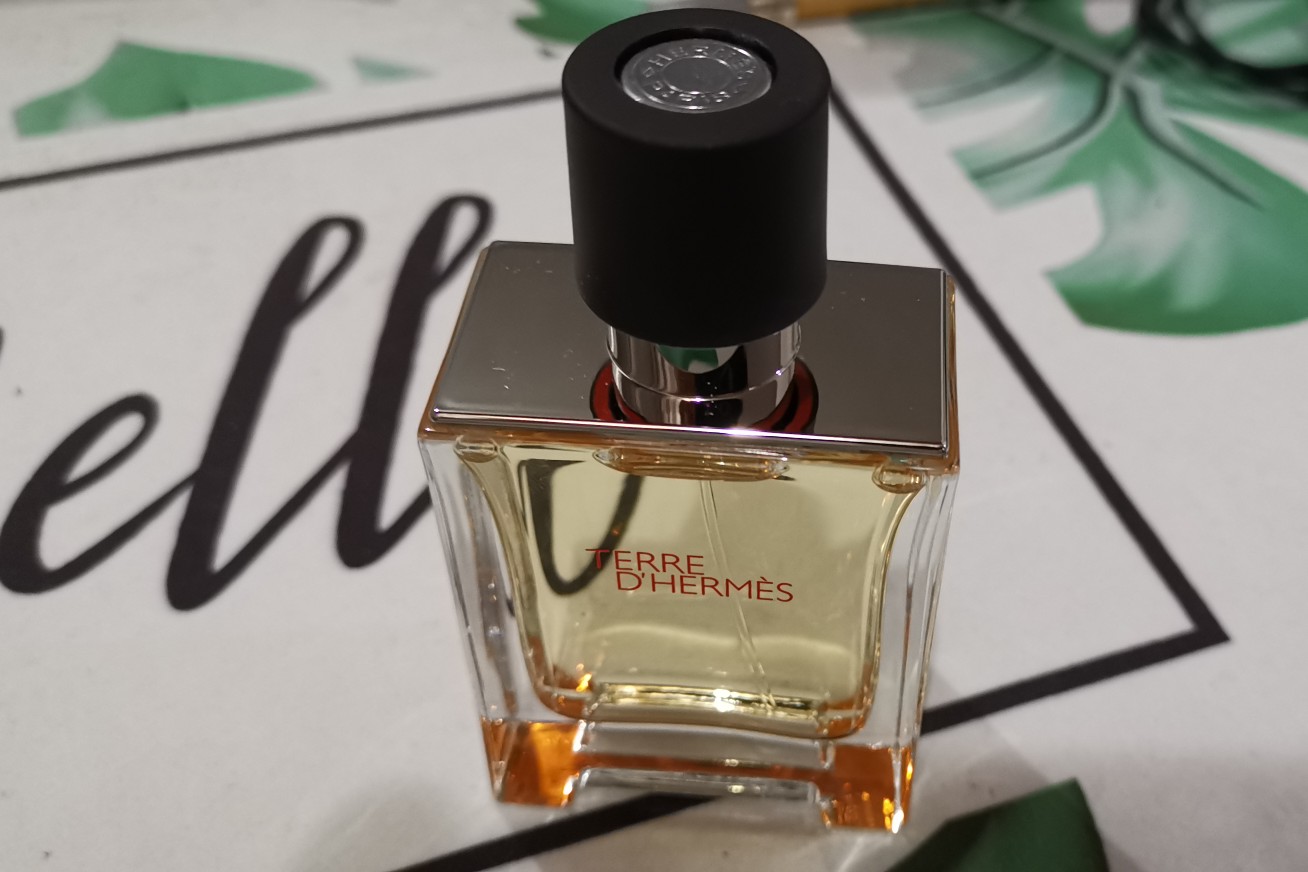 香水评价不踩雷,范思哲和爱马仕大地香水哪个好闻