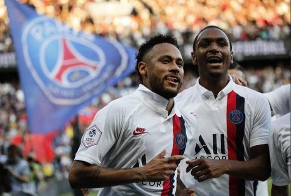 内马尔和c罗的巅峰对决,内马尔c罗真正的比赛