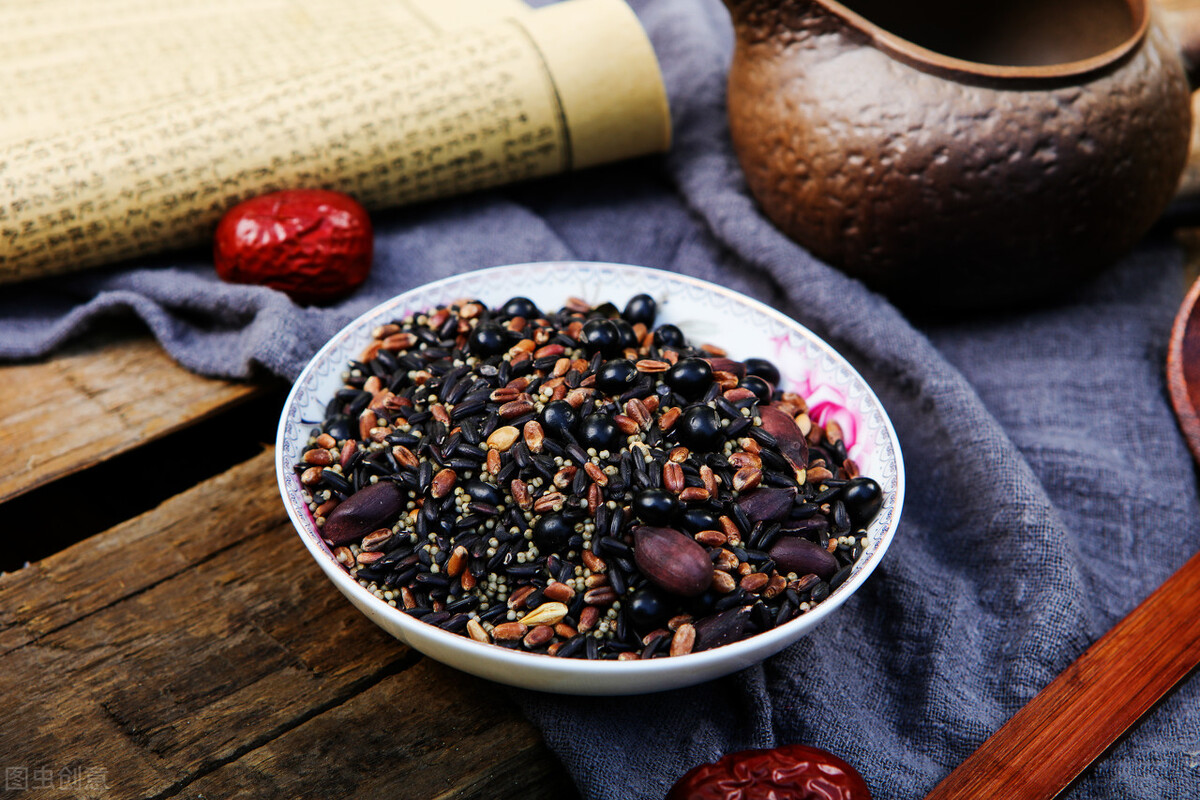 办公室久坐护腰运动,适合办公室久坐的养生知识