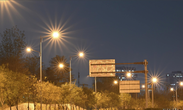 尼康z50mmf1.2s镜头,尼康z50mm1.8s镜头