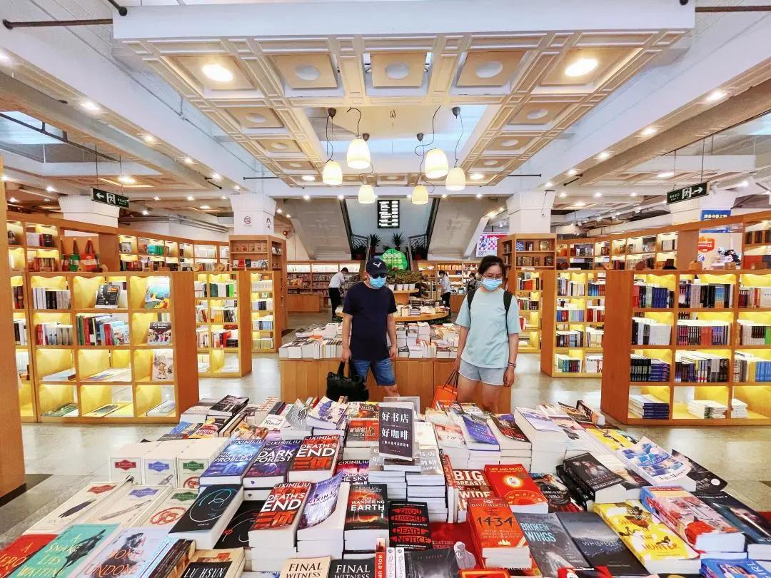 开学季即将来临，还不来南京路上商圈这些宝藏书店逛一逛？