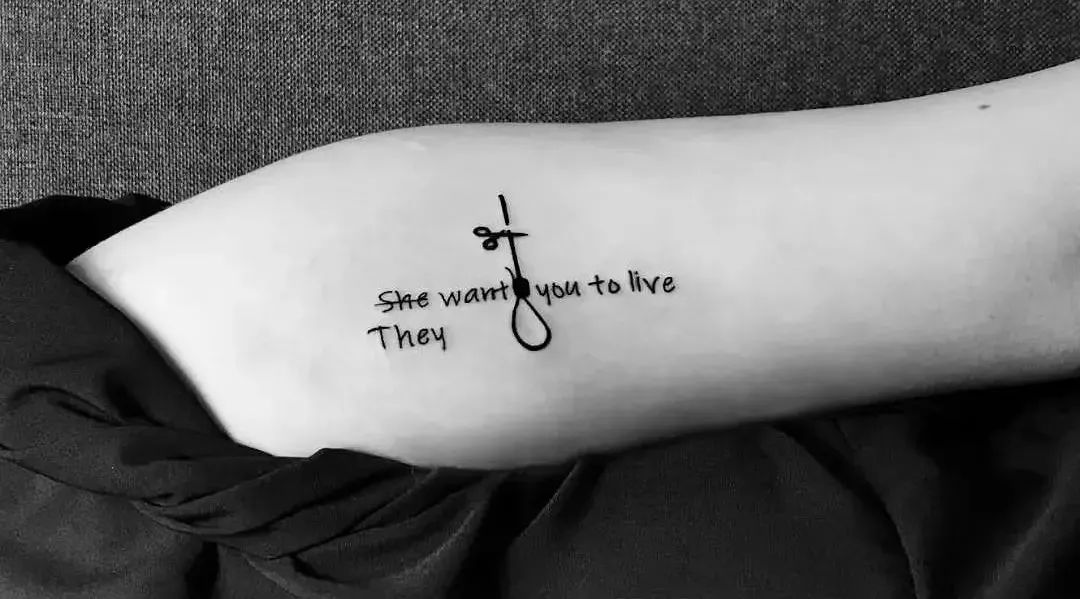 有纹身的女孩怎么样了,女生纹身后悔了怎么办