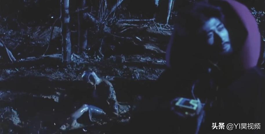 张学友经典喜剧，许冠英搞笑担当，头顶*裤内**斗僵尸《猛鬼差馆》