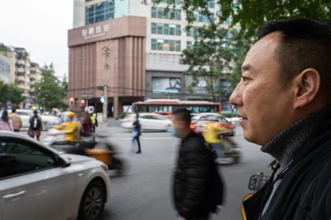 永远开不出罚单的谭警官什么意思,开不出罚单的谭警官全名