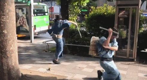 街头捡垃圾的日本武士忍者,日本街头捡垃圾武士