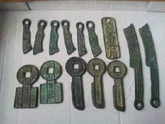 修长城月工资8000元，别不信，孟姜女听听就行