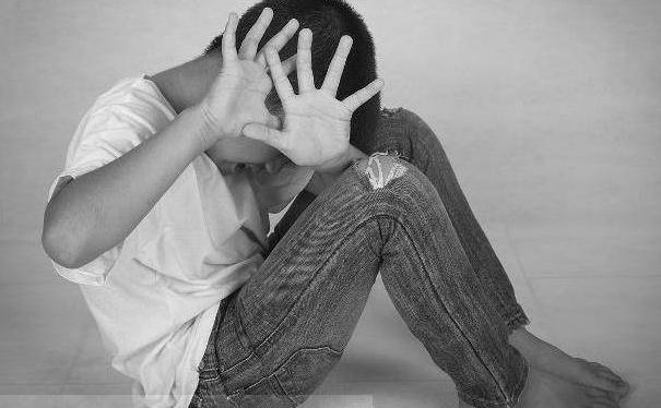 让孩子正确面对挫折和缺陷,有性格缺陷的孩子家长怎么引导