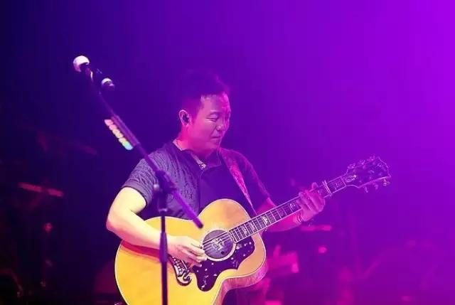 许巍曾经的勇气和自信,许巍谁的人生都不易