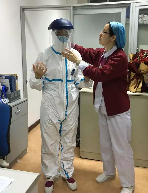 福建方舱医院进展,福建援沪医疗队进入方舱医院