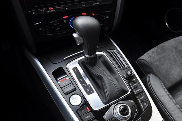 AT和DCT的变速箱的区别,at和dct变速箱哪个低速顿挫明显