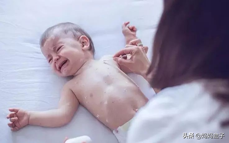 宝宝尿裤子怎么办一招解决,宝宝总尿裤子怎么正确引导