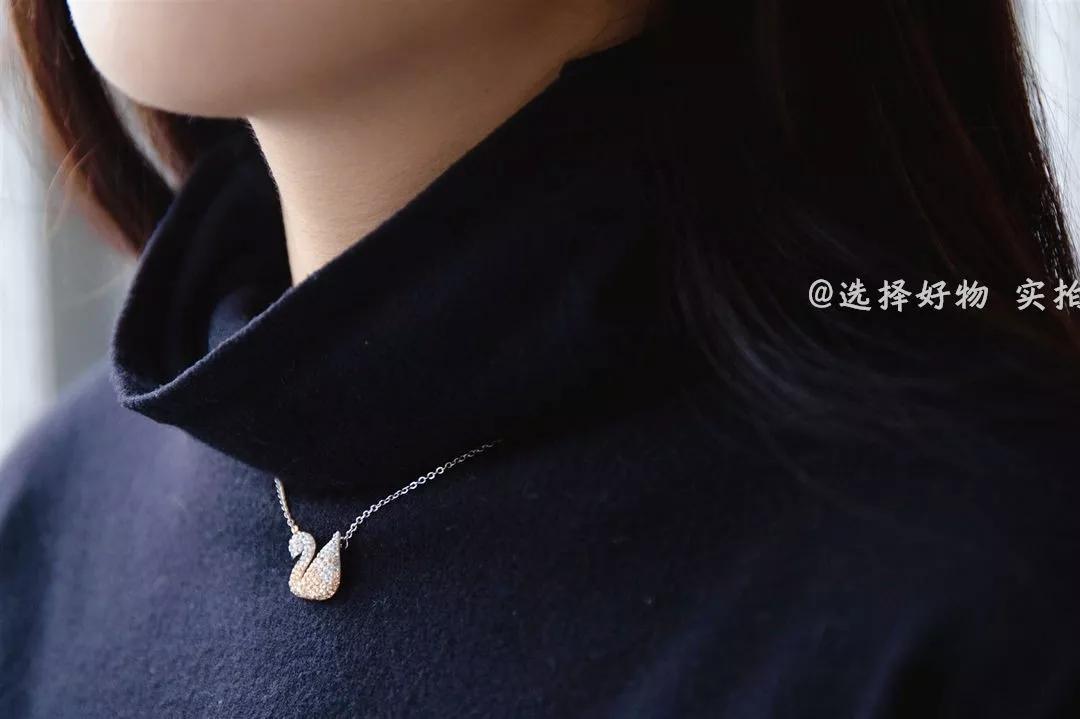 古力娜扎为国人发光的美貌,古力娜扎为韩国明星颁奖