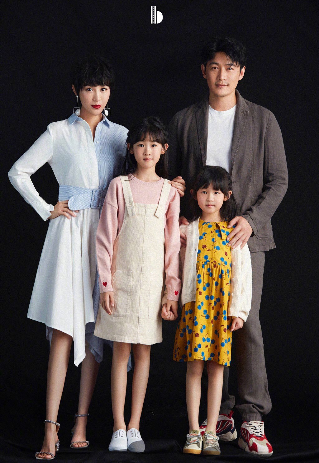 陆毅两女儿穿毛衣,陆毅女儿穿的裙子