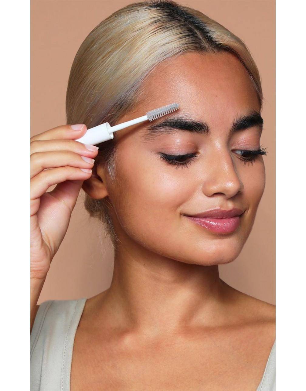 法国女人说：毫不费力的妆容，背后却是极致的努力