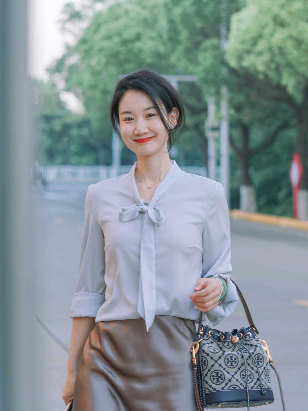 试试这些半身裙搭配,半身裙搭配上衣推荐胖子