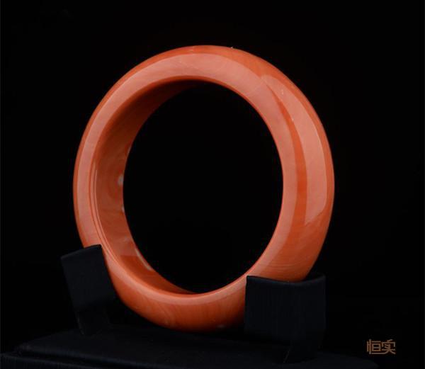 天然红珊瑚玉手镯对人体的益处,纯天然红珊瑚是什么样的