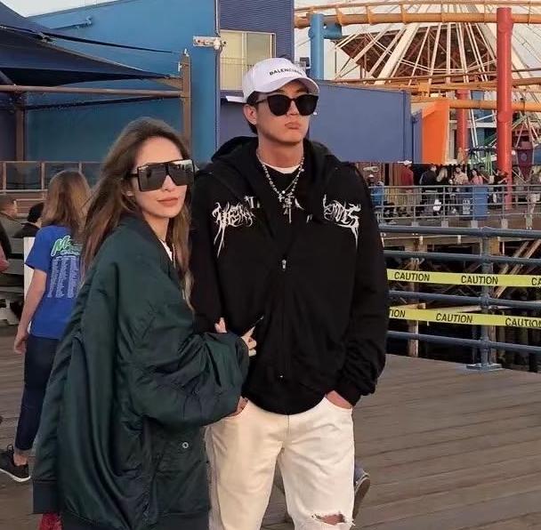 萧亚轩最近面容,萧亚轩面部大变样