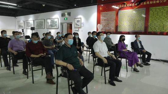 抗击疫情奉献爱心捐款活动,致敬抗疫英雄公益活动