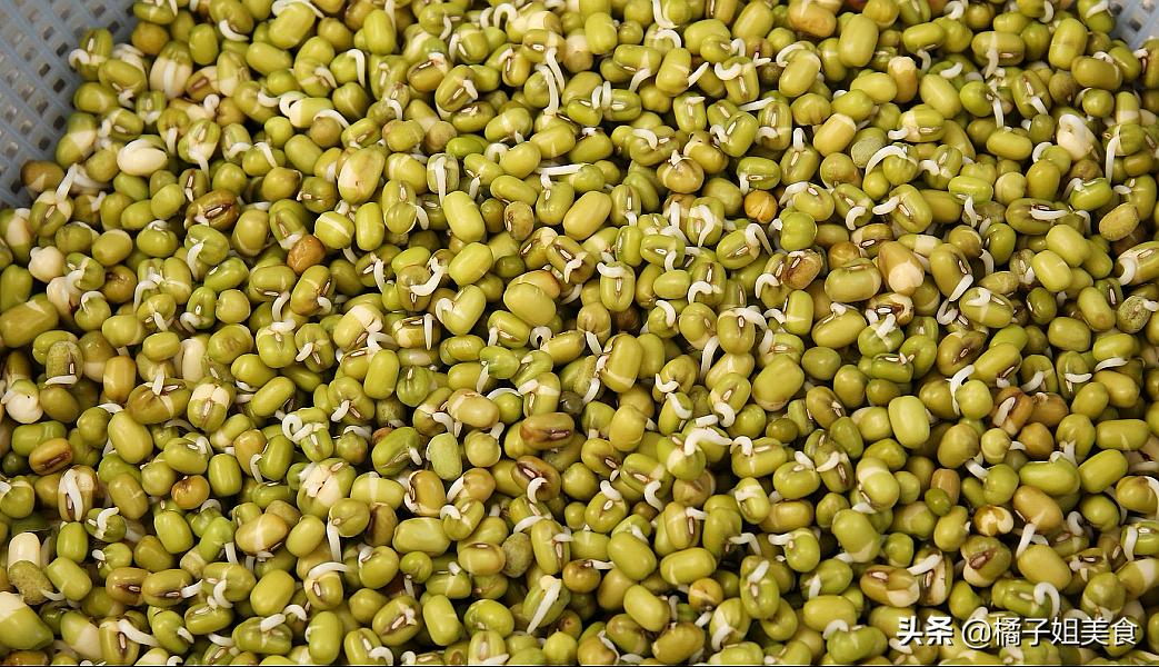 想吃豆芽很简单,想吃绿豆芽就自己亲自来制作