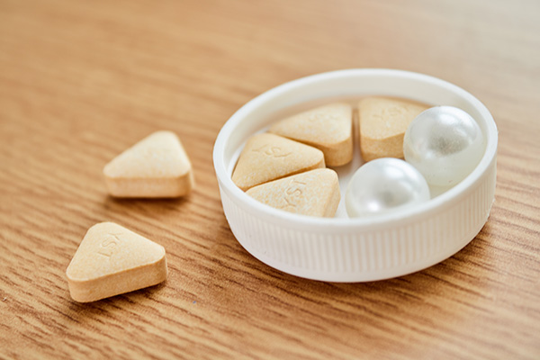 维生素b12和维生素b9的用法,维生素b12和维生素c有什么区别