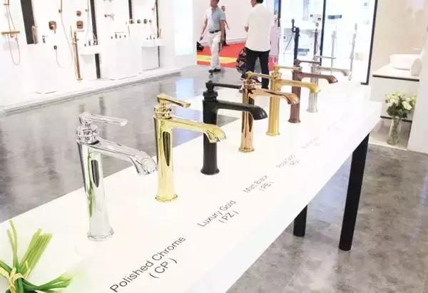 色“诱上海厨卫展！科勒、高斯...谁最出色