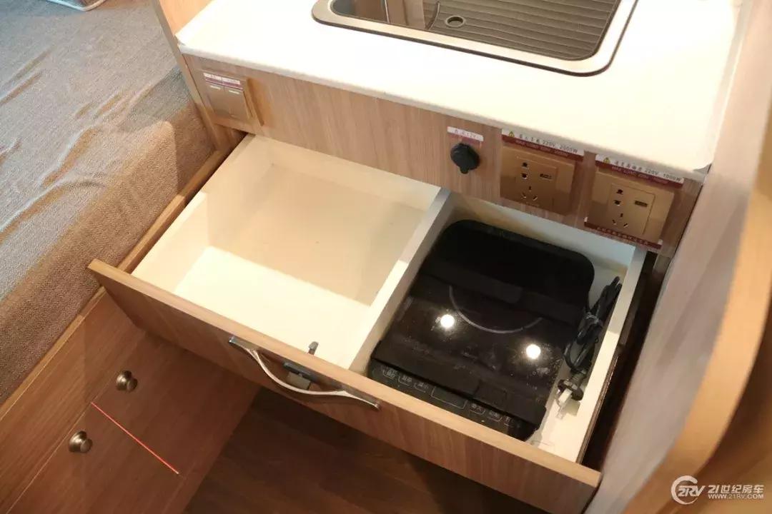 能过限高杆的房车,能过限高的进口房车