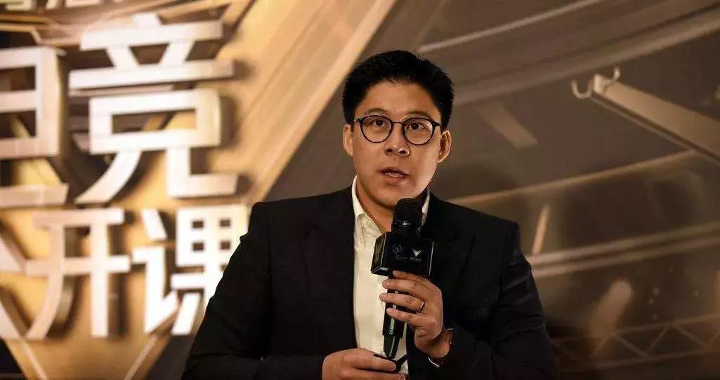 电竞产业的变革者们：一位豪门子弟，一位老人，一位童年回忆