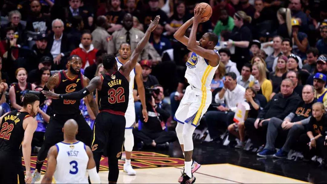 杜兰特单打能打过乔丹吗,1vs1单挑哪个最厉害