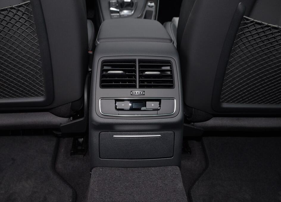 奥迪a4l45四驱quattro值不值得买,车评人买奥迪a4