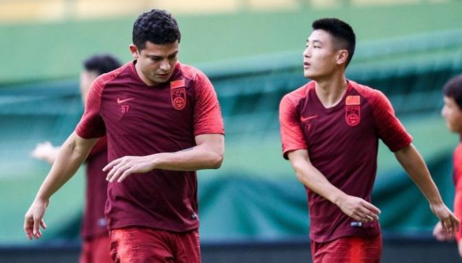 艾克森首次为国足出战,艾克森在国足训练了吗