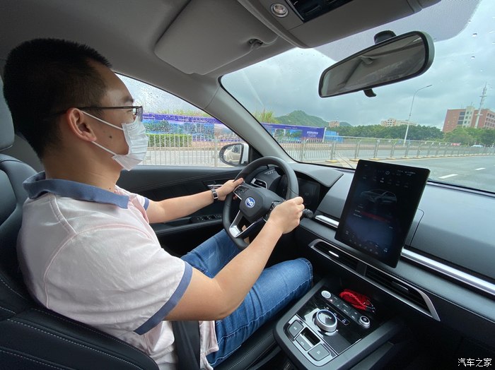 年轻人的第一台纯电车，陪同表弟试驾E2有感