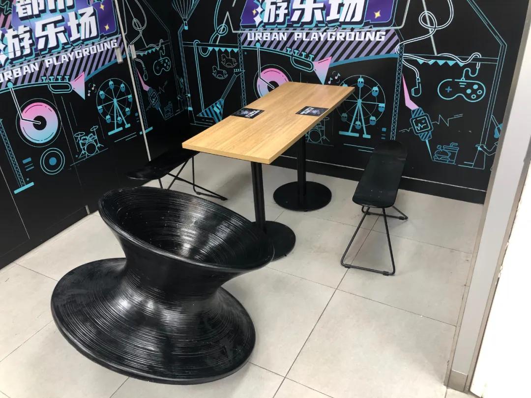 为什么领克汽车只跟便利蜂玩起了“都市游乐场”