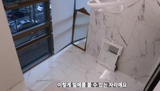 韩国美女晒独居公寓引11万人围观衣帽间全是名牌