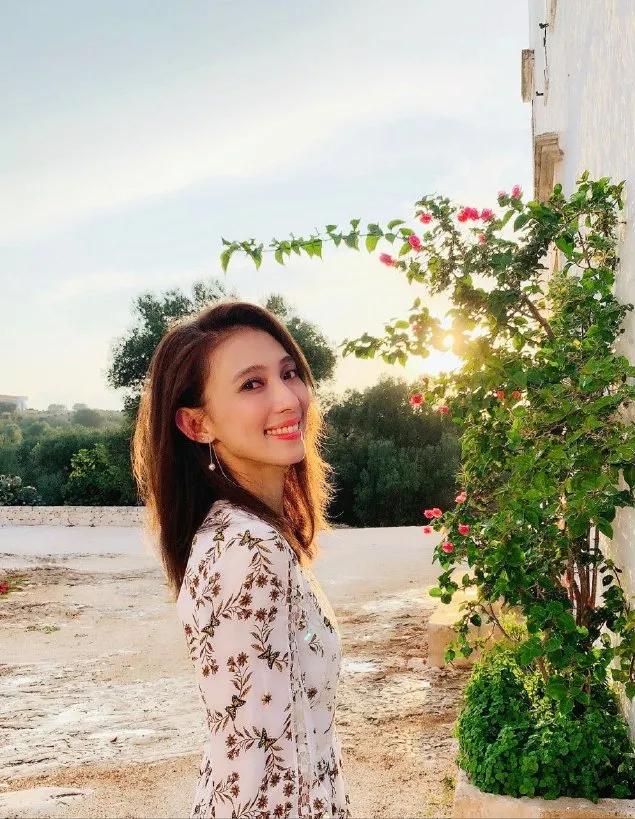 戴佩妮个人情感,歌坛才女戴佩妮