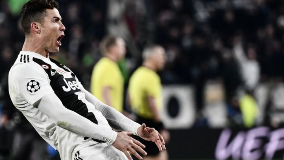 实况足球梅西和c罗谁厉害,实况足球2021赛季梅西与c罗选哪个