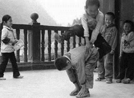 探店美食|南宁这家火锅店有点“柒”,镇店鸭血无限续,鲜香上瘾