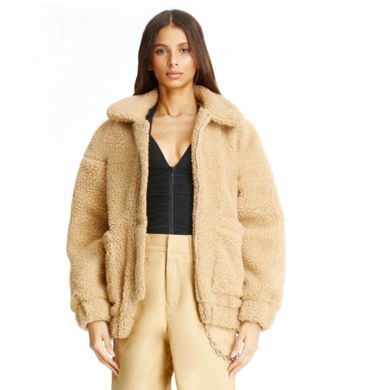 今年女明星穿的是什么衣服,今年女明星流行衣服