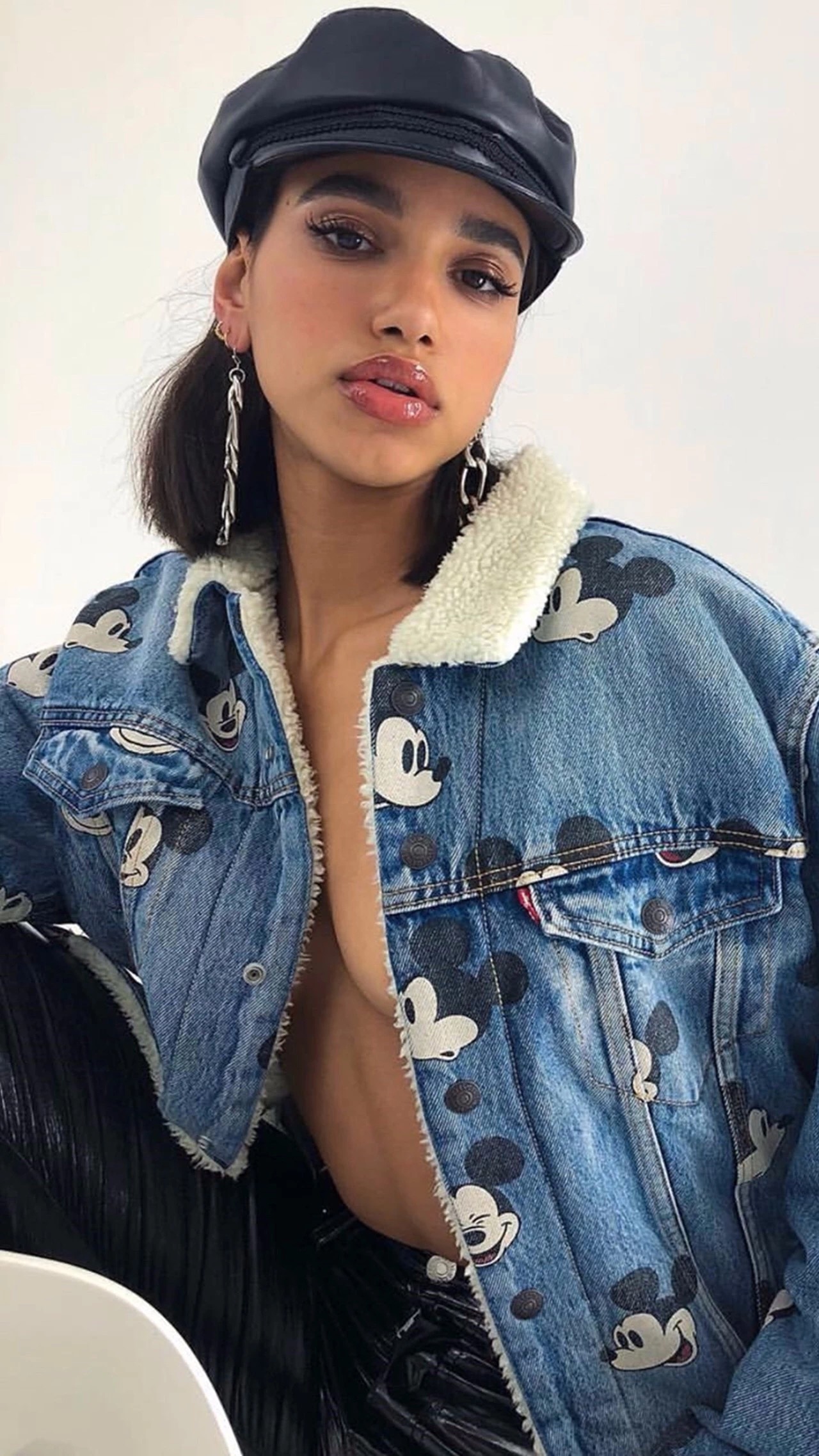 抖音里姑娘穿fake都好看，潮流圈的fake性别歧视，那我穿就被问候