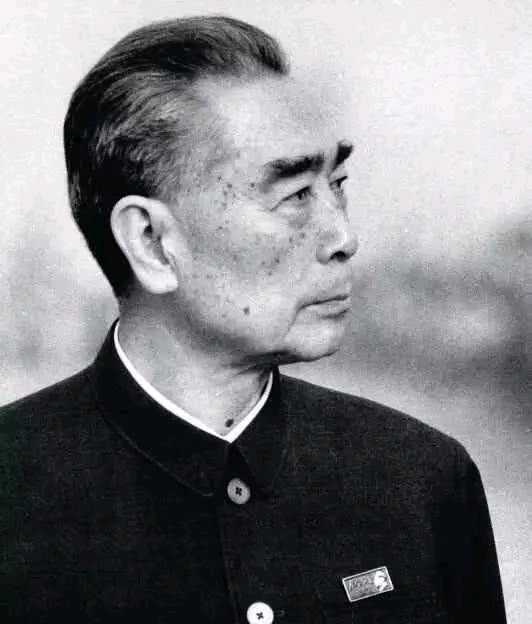 周总理45年前的5款发型告诉我们：“潮流下次轮回，你也难追上”