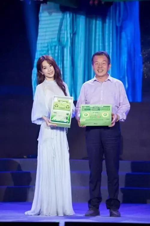 他掌握百亿资产,草根逆袭,合伙人却惨遭灭门,背后有何秘密?