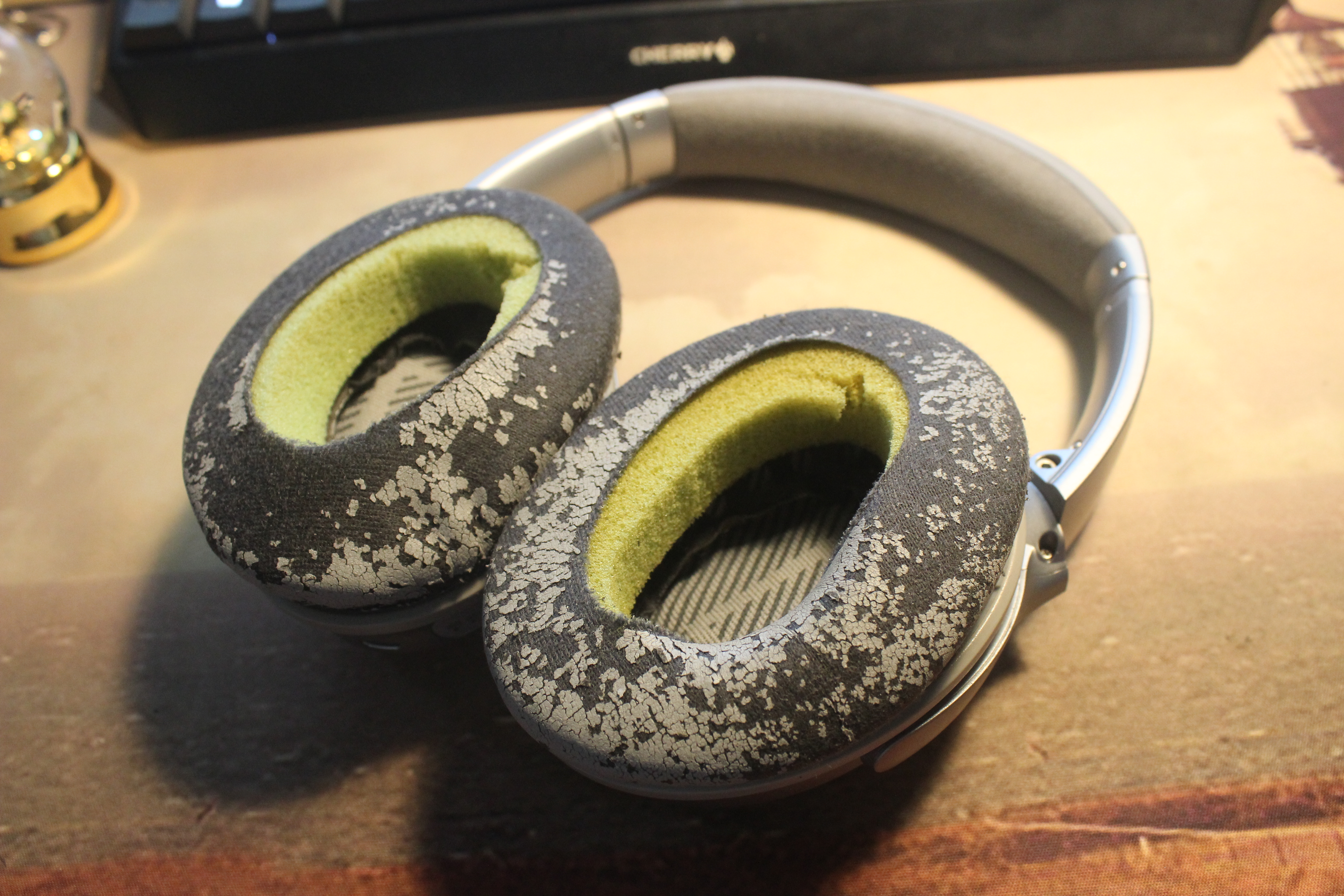 boseqc45官方耳套多少钱,boseqc35降噪耳机实体店试听