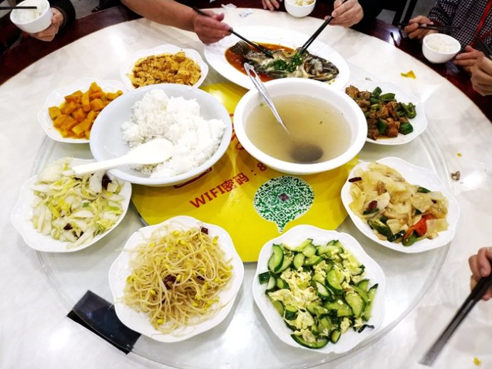 广东人对鸡情有独钟什么意思,为啥广东人喜欢吃鸡鸭鹅