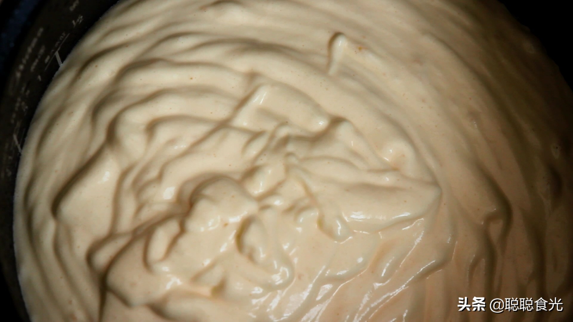 电饭锅煮蛋糕不用打蛋器蓬松不,为什么我做的电饭锅蛋糕不够蓬松