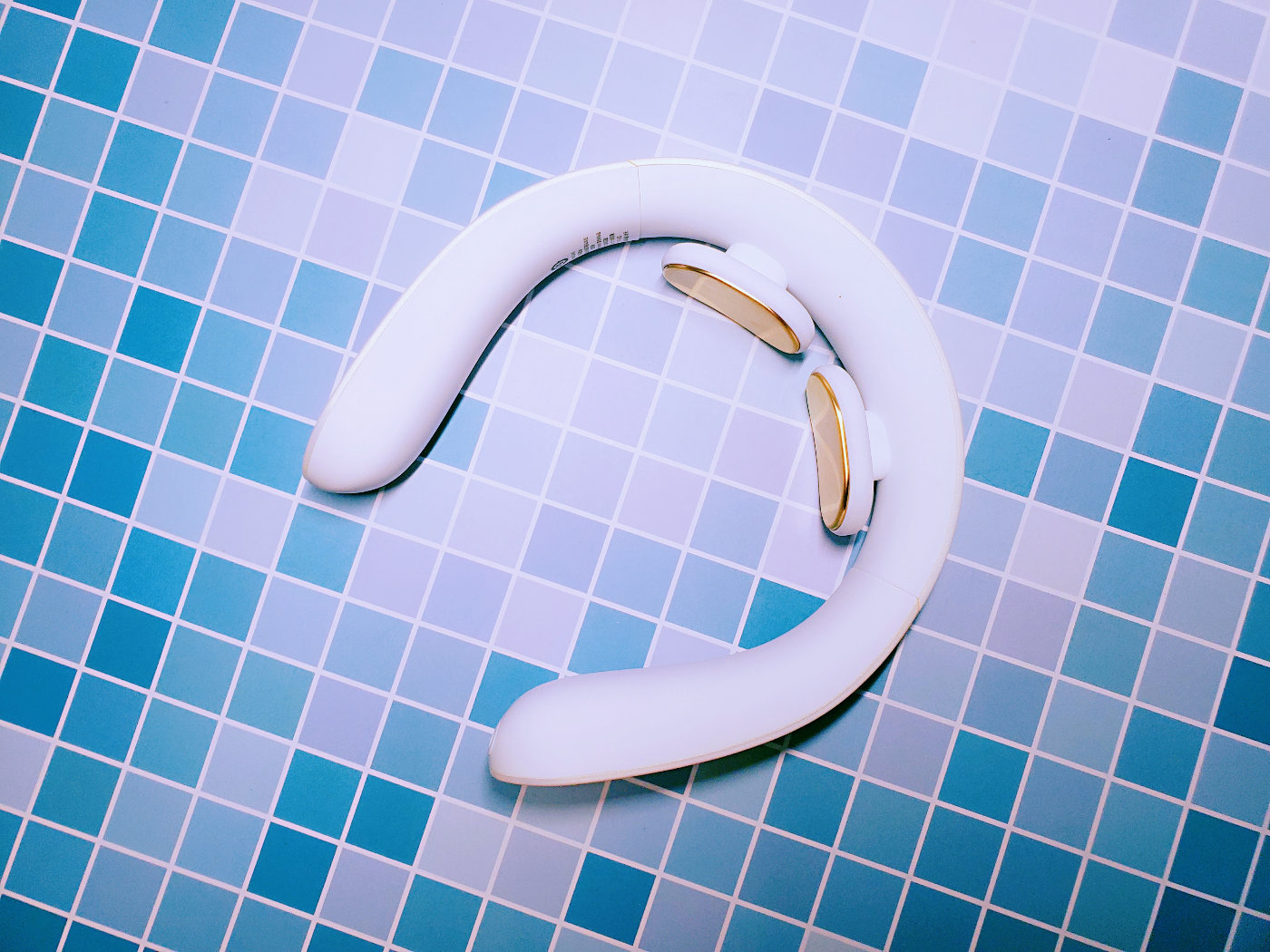 图拉斯脖子按摩仪,u型颈椎按摩仪实测