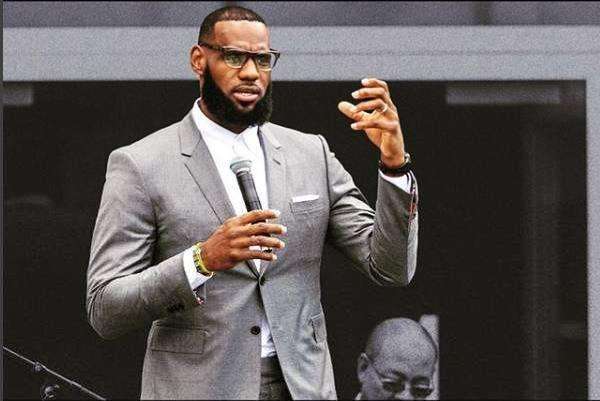 勒布朗詹姆斯工资总收入,2023勒布朗詹姆斯一年工资