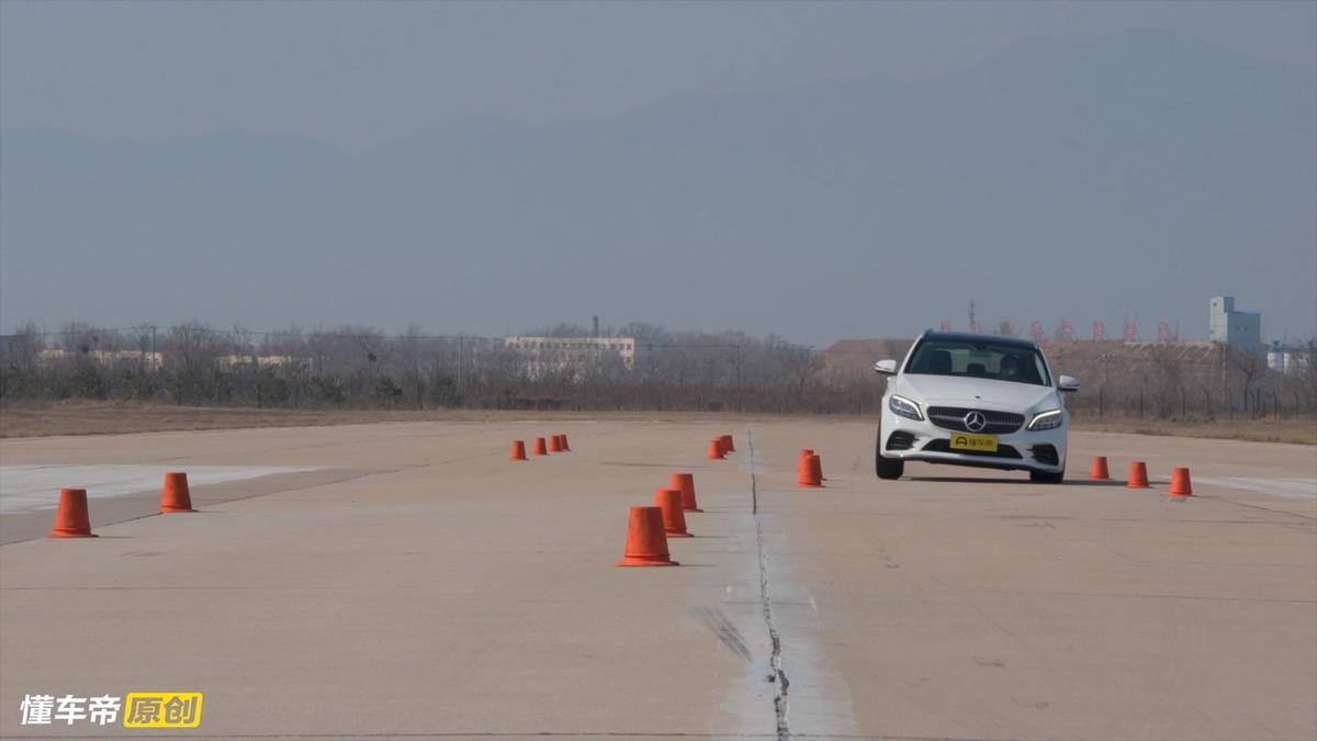 测评奔驰c旅行版,奔驰c级旅行车和奥迪a4旅行车