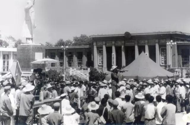 唐山地震真实纪实1976,电影唐山大地震未播花絮