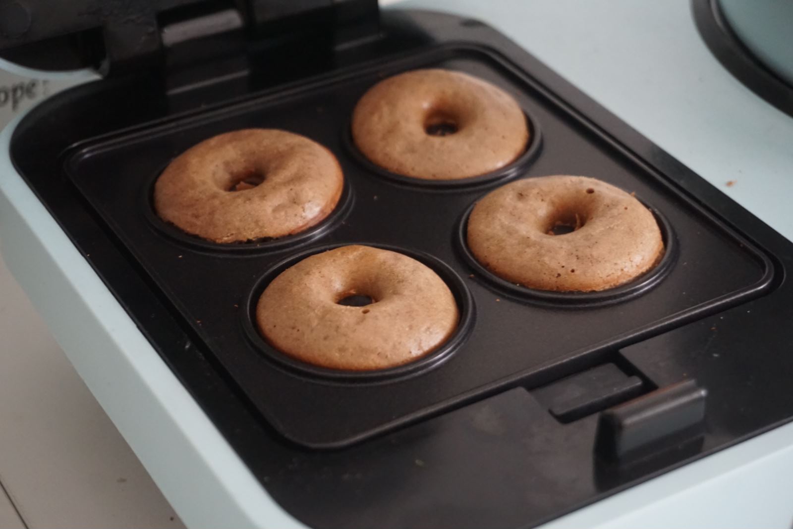 在家不用烤箱怎样给孩子做蛋糕,适合孩子吃的小蛋糕自己做